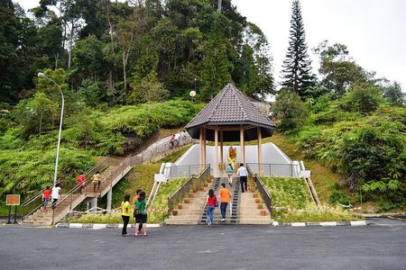 Bukit Tinggi French Village Tour from Kuala Lumpur