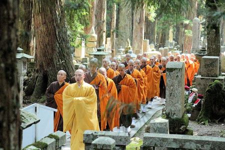 Mt. Koya Day Trip from Osaka in 1 Day with Licensed Guide