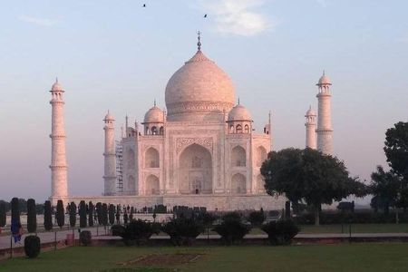 Taj Mahal, Agra Fort, & Fatehpur Sikri Day trip From Delhi by car