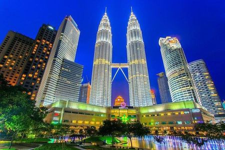 °17or19 Hrs Kuala Lumpur Van Tour from Singapore w' Tour Guide