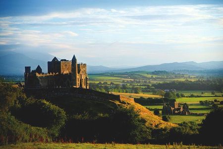 2-Day Southern Ireland Tour from Dublin:Including Blarney and Cliffs of Moher