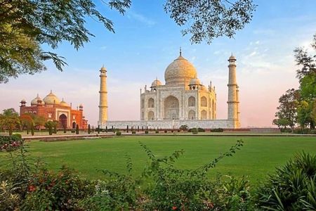 Taj Mahal Sunrise and Agra Fort Tour From Delhi By Private Car