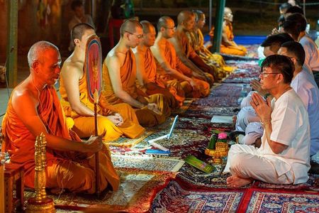 15 Days - Golden Triangle Tour with Buddhist Circuit