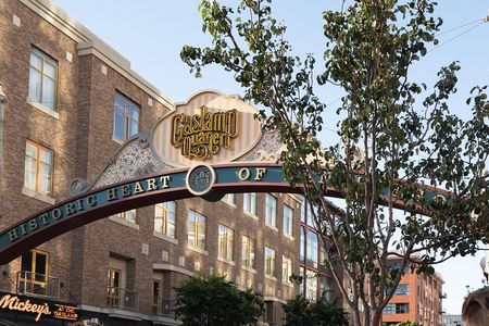 Gaslamp Quarter Food and Drink Tour