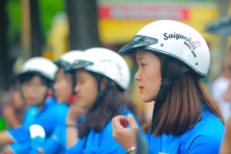 Saigon By Night Tour by Motorbikes with Female Drivers | KissTour