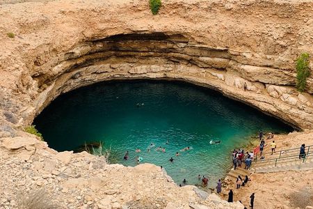 Muscat : 2 day Private tour in Muscat and Wadi Shab