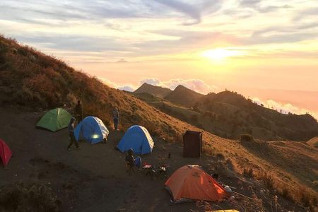 MODERATE HIKING: 2D/1N Just Crater Rim Senaru