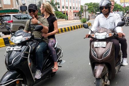 Private Taj Mahal and Agra Local City Tour on Bike