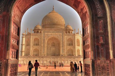 "Skip-the-line Taj Mahal Sunrise Tour With Private Guide"