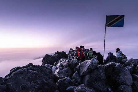 Four days Mount Meru, Kili Footprints