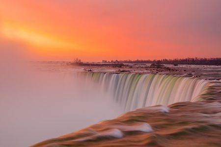 Niagara Falls, USA Day & Night Small Group Tour plus Dinner