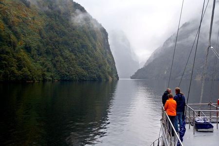 3 Day Doubtful Sound Overnight Cruise and Glowworm Tour from Queenstown
