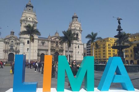 Lima Walking City Tour with Catacombs Museum visit (Small Group)