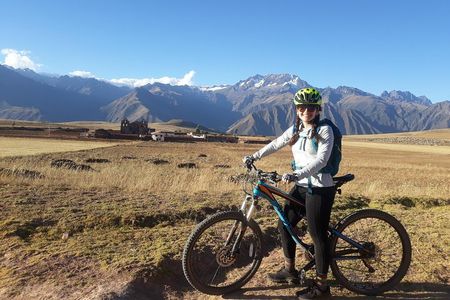 Discover Chinchero, Moray & Salinas of Maras doing a biking tour