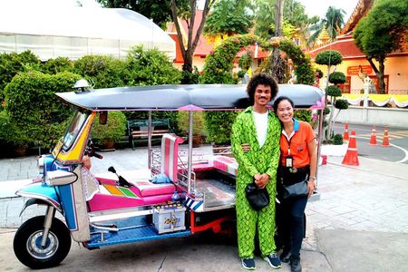Tuk Tuk Bangkok Private Tour: WW2 Pad Thai, 360-Viewpoint, Chinatown (Pickup)