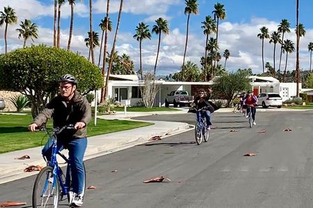 Palm Springs Modernism Architecture & History Bike Tour