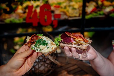 Copenhagen Private Food Walking Tour with 6 or 10 Tastings