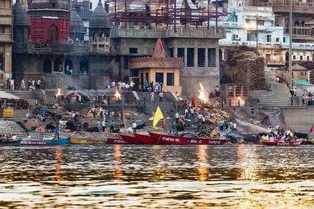 Varanasi: Morning Tour with Yoga, Classical Dance Boat Ride