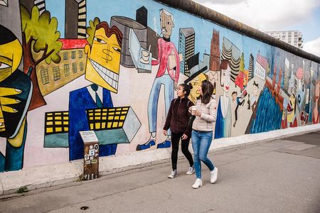 Private Berlin Half Day Tour with a Local: See the City Unscripted 