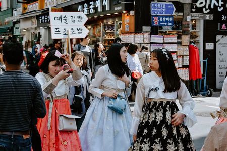 Seoul Art Tour with a Local Expert: 100% Personalized & Private