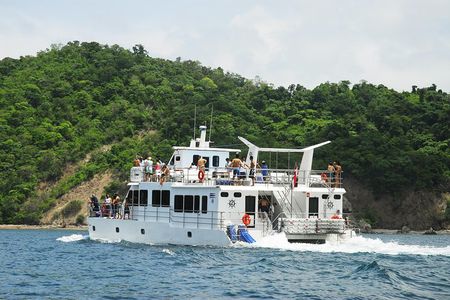 Tortuga Island Cruise From Puntarenas