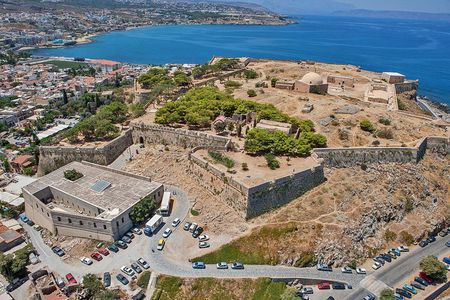 From Heraklion : Full-Day Bus Trip to Chania city , Kournas lake & Rethymno city