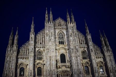 MILAN PRIVATE WALKING TOUR BY NIGHT: AMAZING MILAN - 2 h