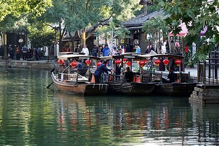 Zhujiajiao Water Town Private Tour with Local Farm Visit and Fruit Picking