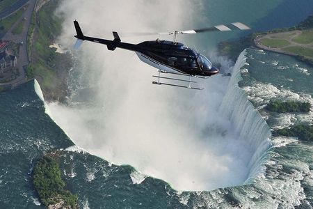 Private Tour: Romantic Niagara Falls Helicopter Flight