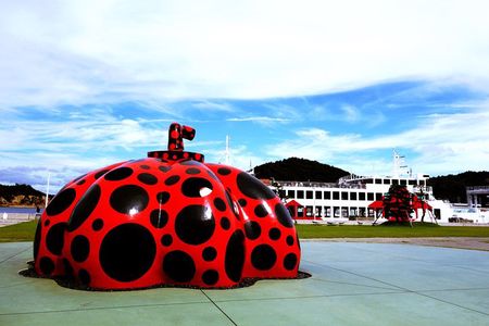 Naoshima private tour by national licensed tourguide