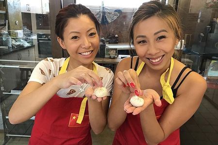 2.5hrs Chinese Kitchen Cooking Class: Xiaolongbao Soup Dumplings