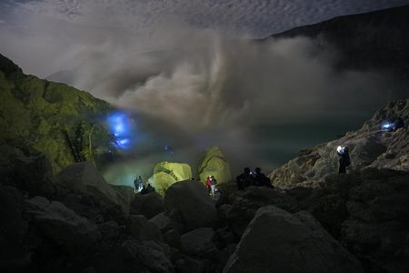 Ijen Crater Tour From Bali 1 Day