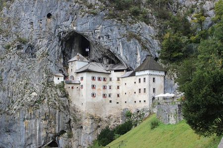 From Zagreb: POSTOJNA caves + LJUBLJANA Day Tour