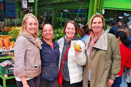 Private Bogota Offbeat Tour: Fruits, Cacao, Monserrate, Tejo, 8hr