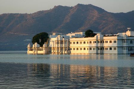 8 Days Golden Triangle Tour with Udaipur