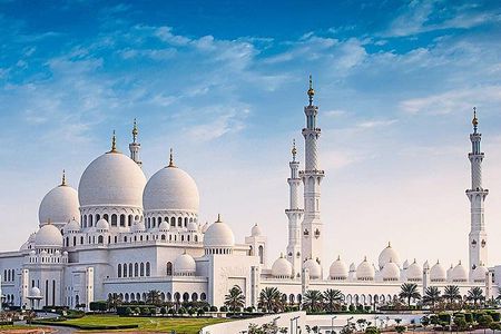 Abu Dhabi Full-Day Tour from Dubai With Gold Coffee At Emirates Palace 