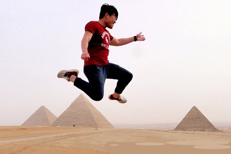 Sightseeing Day Tour to Pyramids, Egyptian Museum and Bazaar from Giza or Cairo