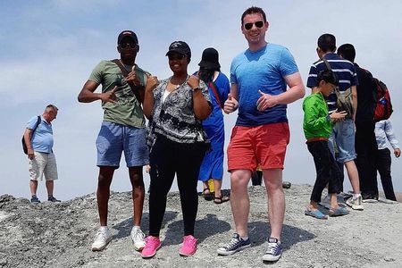 Small-Group Day Trip to Gobustan, Mud Volcanoes, Ateshgah & Yanar Dagh