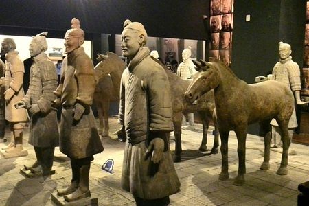 One Day Private Xian Tour to Terracotta Warriors with Airport Transfers