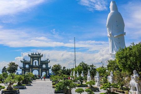Marble Mountains and Monkey Mountain Group Tour