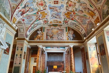 Rome: Between Holy Doors Small Group Walking Tour