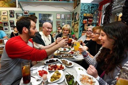 Barcelona Gothic Quarter Tapas Small Group Tour 