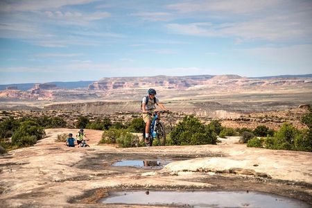 Guided E-Mountain Biking Tour (Klondike Bluff Trail)