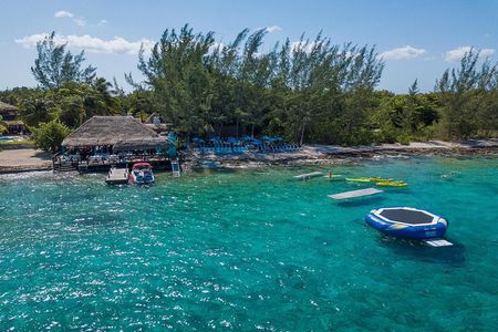 Jeep Exploration & All Inclusive Tortugas Beach Break (Private)