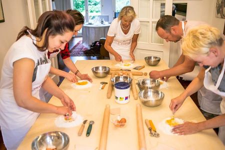 Cesarine: Small group Pasta and Tiramisu class in Verona
