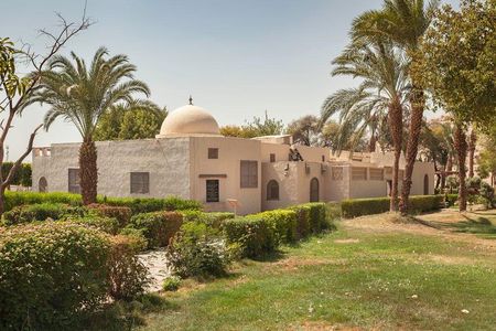 Tutankhamun Explorer Howard Carter-House tour on Luxor west bank