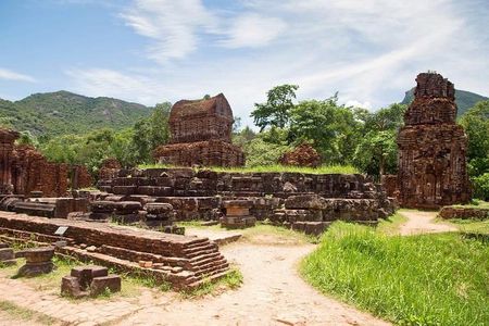 Hoi An city & My Son Sanctuary Trip With lunch, guide & Transport