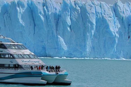 Glaciares Gourmet boat tour to Perito Moreno glacier, El Calafate