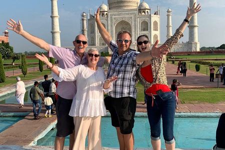 TajMahal Private Tour By Car from Delhi