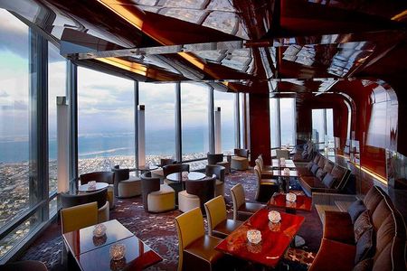 DINE experience at Burj Khalifa with DISCOVER DUBAI by NIGHT
